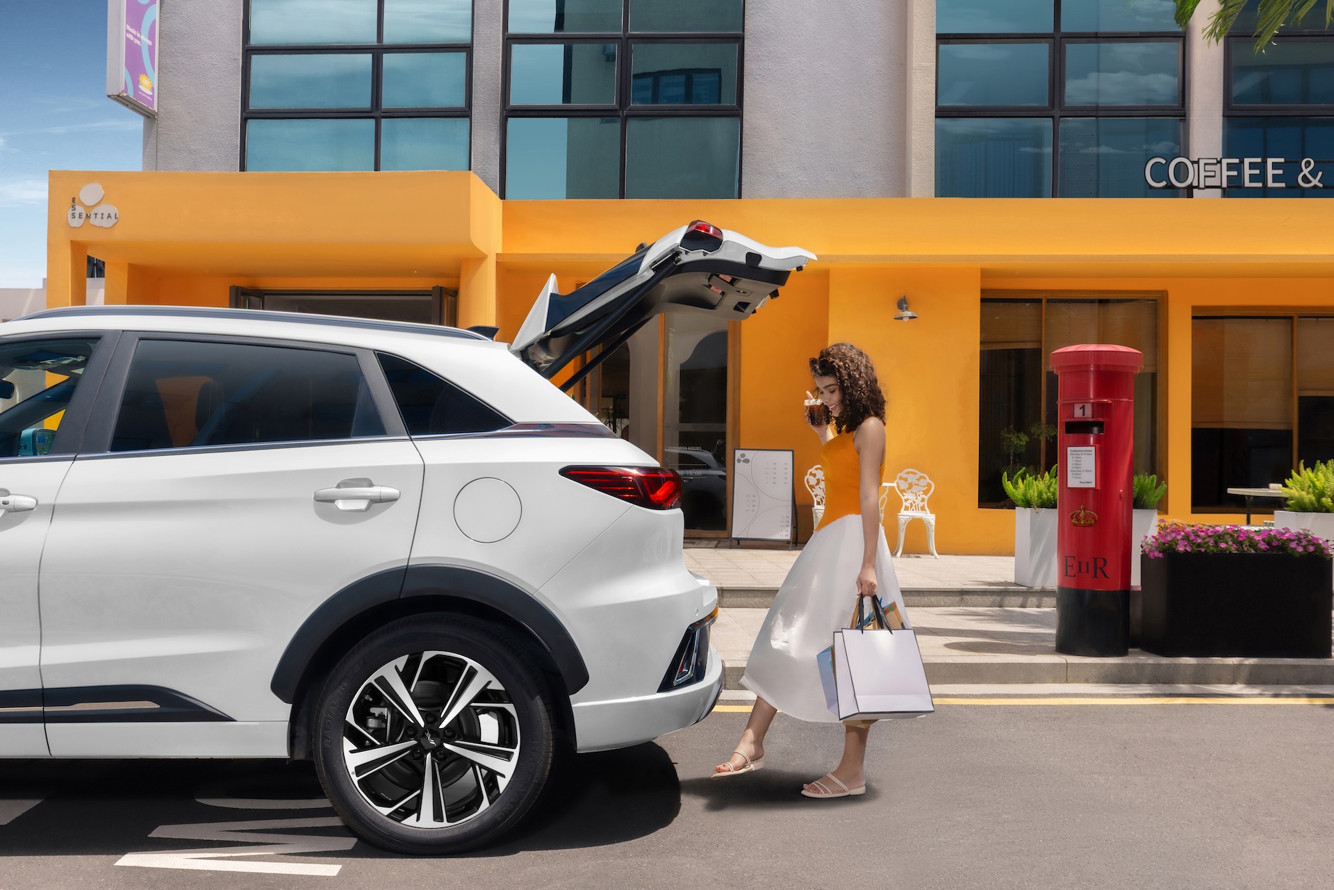 Keyless Entry & One-Touch Fuel Cap